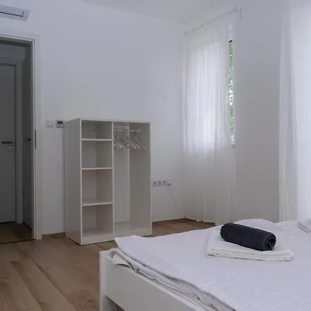 Arnyas Apartman *