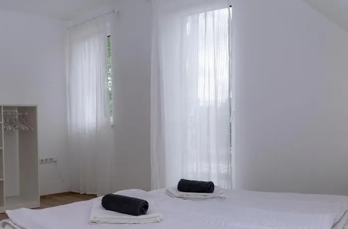 Arnyas דירה זמראדי