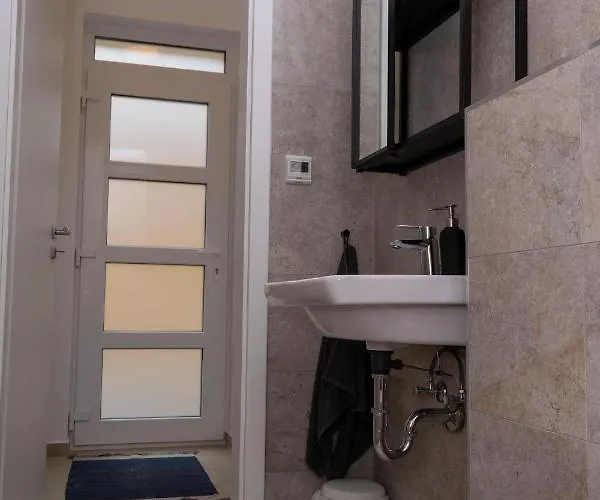 Arnyas דירה זמראדי